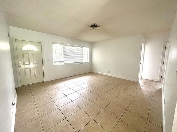 3rd image of 3308 Florida Boulevard