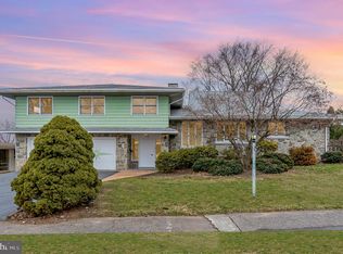 713 Hilltop Dr, New Cumberland, PA 17070