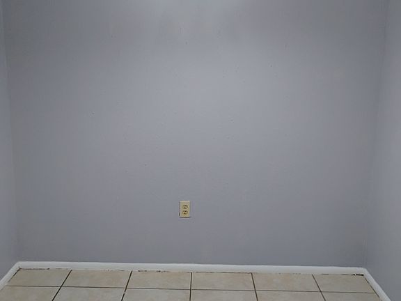 4th image of 1120 Shilo Dr #A