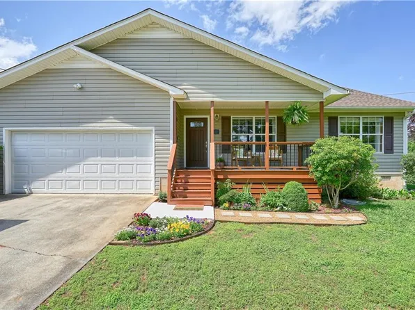 196 Sage Trl SE, Calhoun, GA 30701