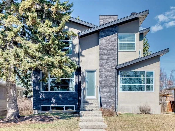112 S Hanover Rd SW, Calgary, AB T2V 3J4