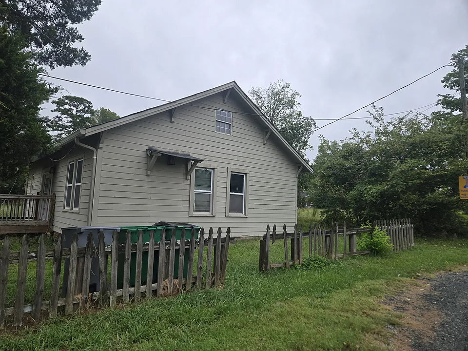 3133 Cochrane Dr #1