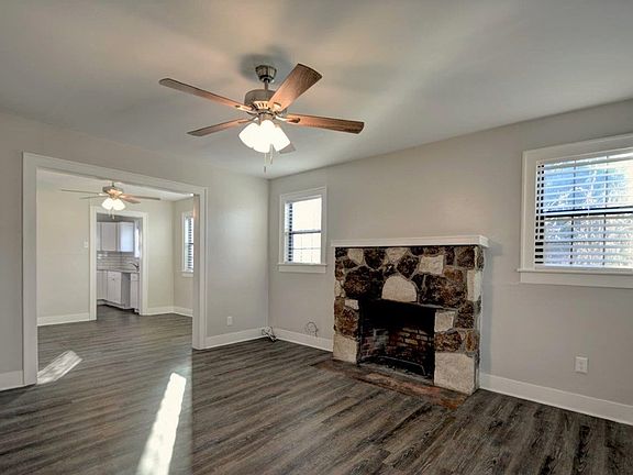 4th image of 1707B E Main St