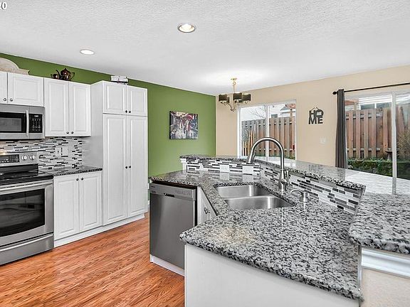2nd image of 5042 NE Schoeler Cir