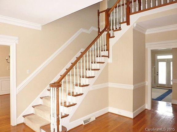 3rd image of 5616 Royal Troon Ct