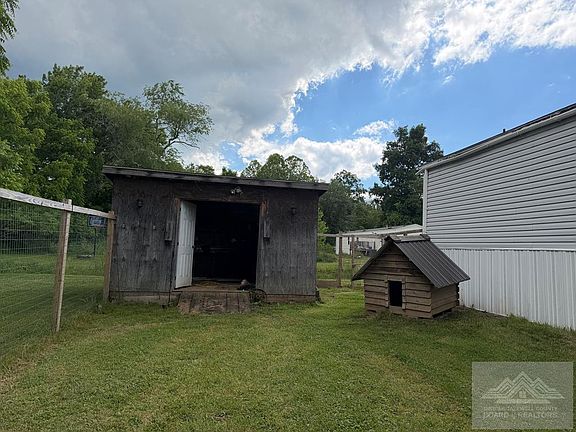 4th image of 1449 Glenwood Park Rd
