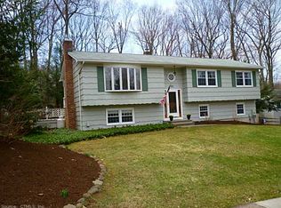 221 Eastgate Dr, Cheshire, CT 06410
