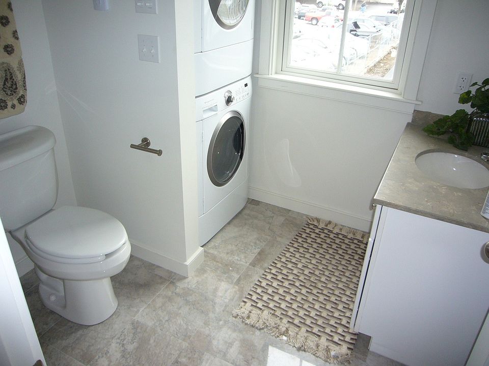 2nd image of 108 2nd St #12