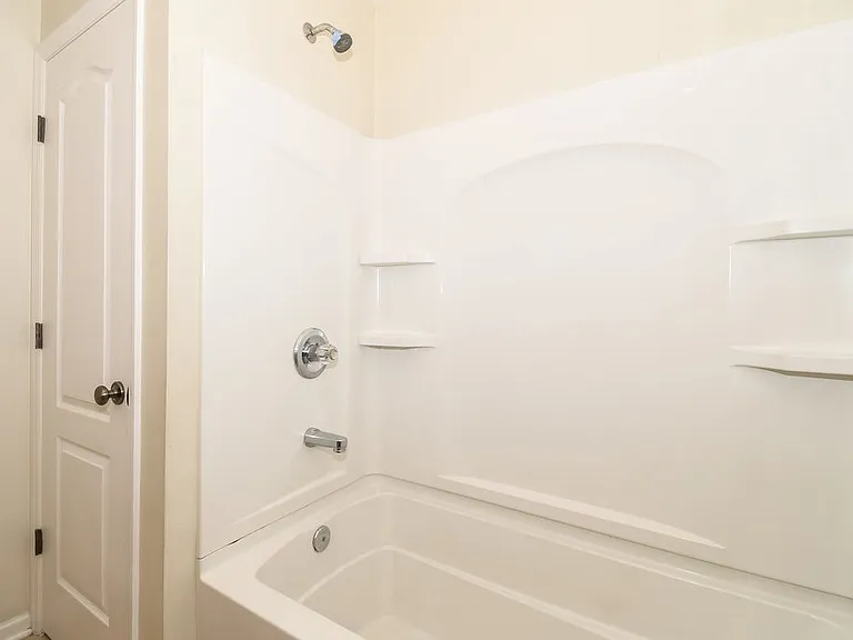 2274 Tyson Lake Dr — Photo 14