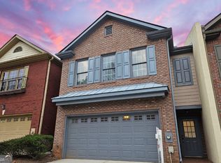 5876 Oakbrook Lake Ct, Norcross, GA 30093
