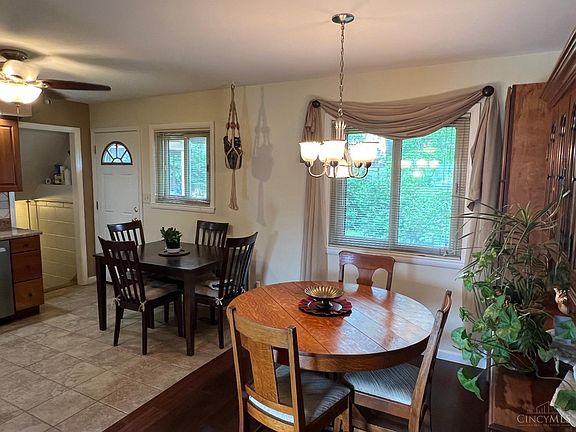 3rd image of 6446 Glenmont Dr