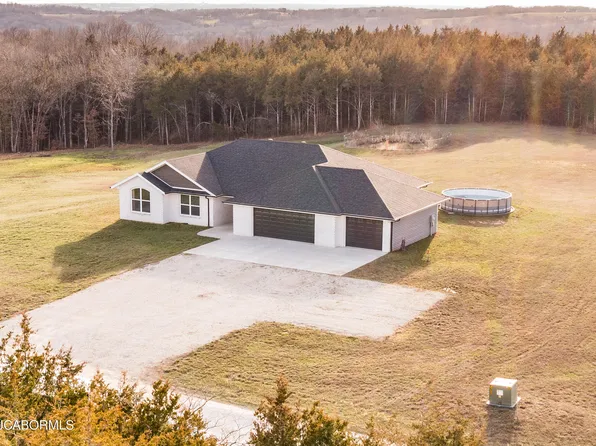 11565 County Road 385, Holts Summit, MO 65043