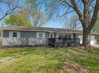 2208 Gillmore Dr, Fort Wayne, IN 46818
