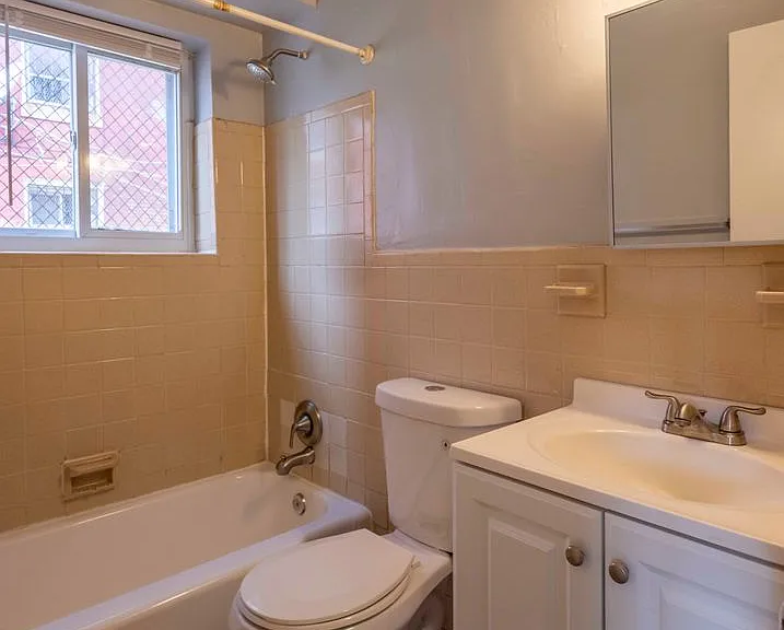 For Rent: Historic Charm at 2300 Eutaw Place Your Urban Retreat Awaits! — Photo 28