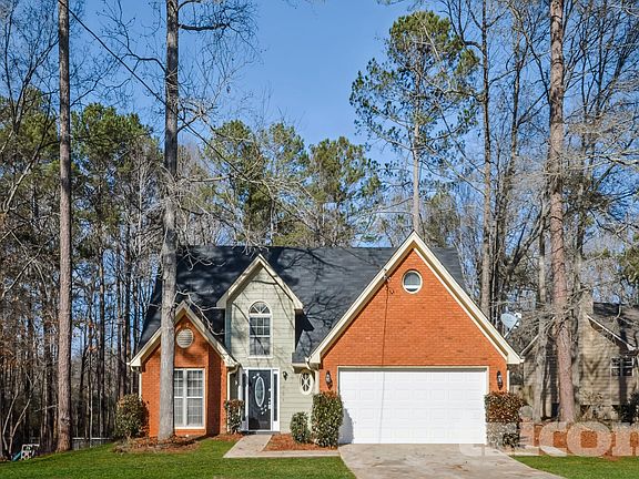 2nd image of 2651 Laurel Woods Ln SE