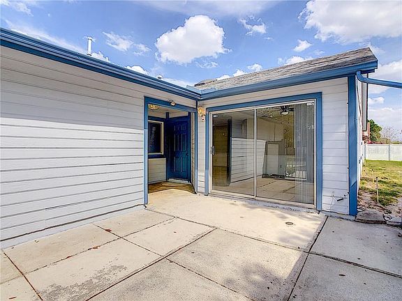 4th image of 2419 Turpin Dr #5