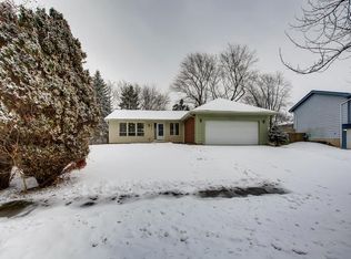 222 Flagstaff Dr, Bolingbrook, IL 60440