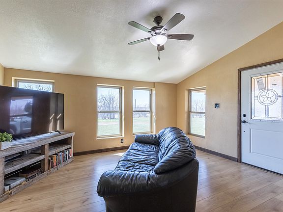 4th image of 6090 County Road 137