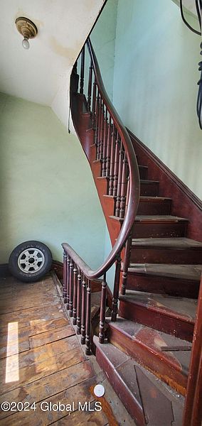 2nd image of 191 Ontario Street