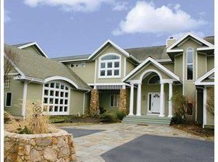 6 Brayton Mdw, East Greenwich, RI 02818