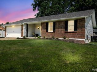 1635 Sundowner Dr, Saint Charles, MO 63303