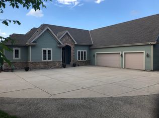 N80W23102 Plainview Rd, Lisbon, WI 53089