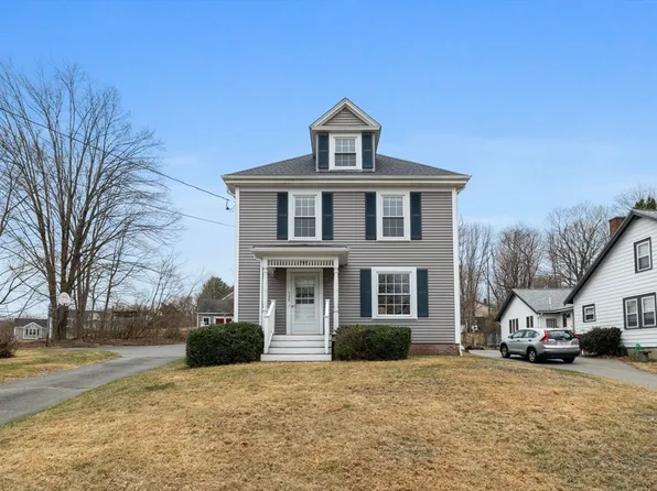 729 Salem St, Groveland, MA 01834