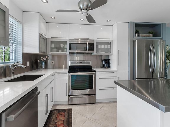 5th image of 2820 NE 30th Street #12