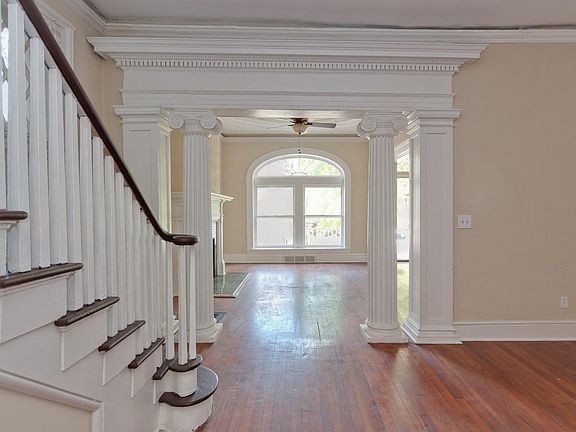 3rd image of 705 Westover Ave