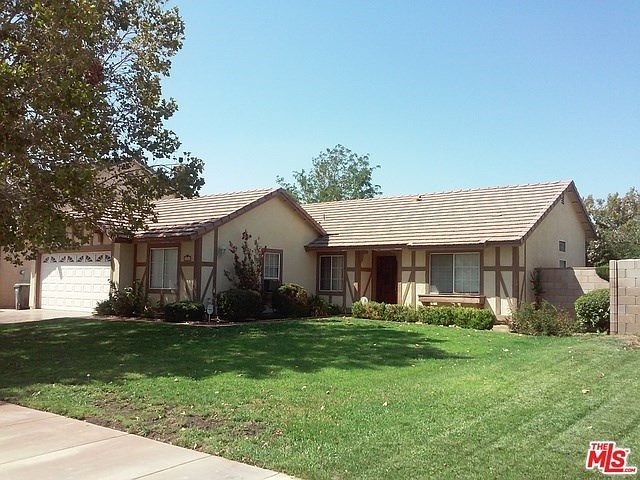 2nd image of 3121 Mariposa Ave