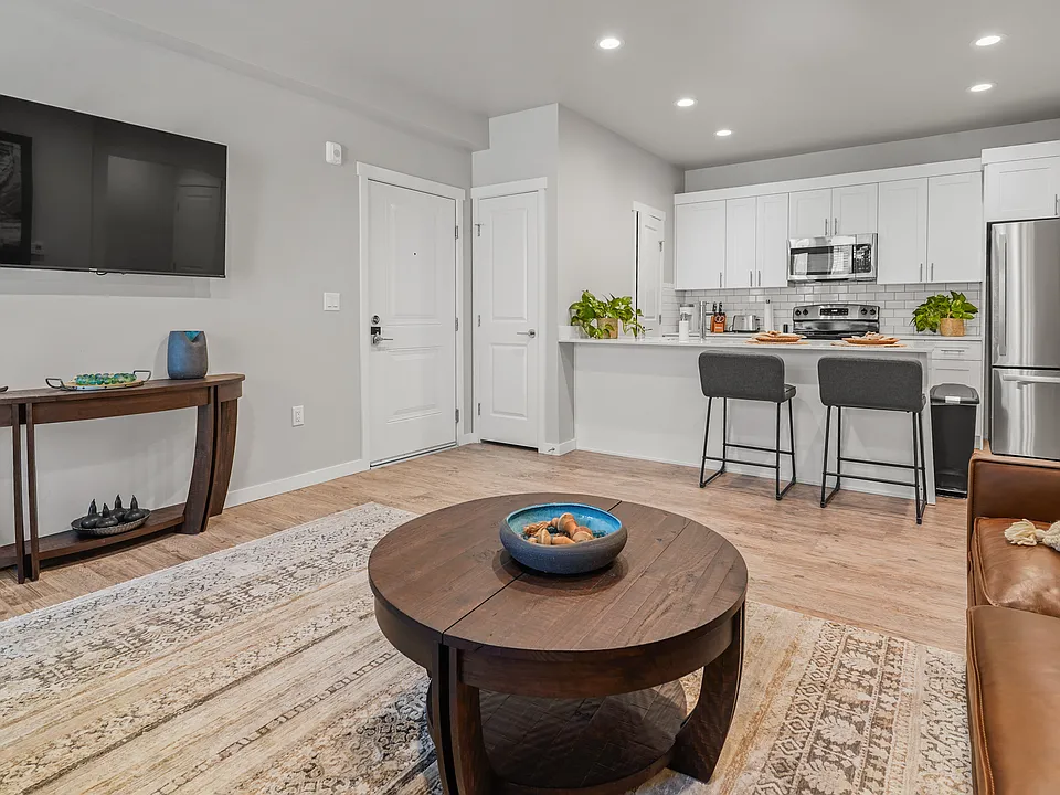 Sparrow Hill Apartments