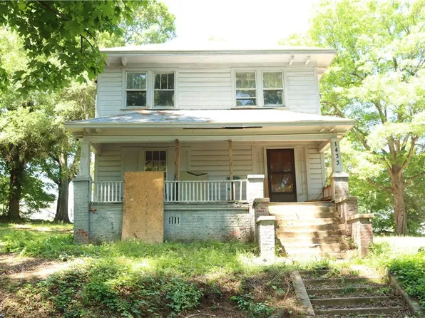1433 Larkin St, High Point, NC 27262