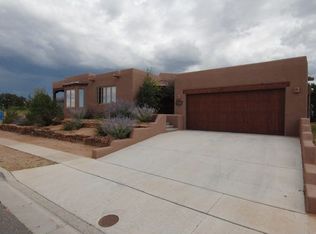 2701 Pradera, Santa Fe, NM 87505