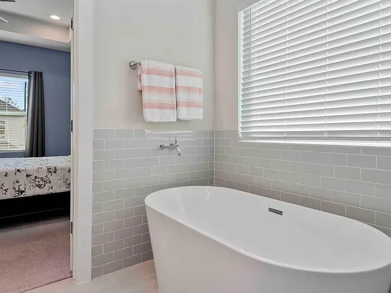 4202 Gillespie St #A — Photo 14