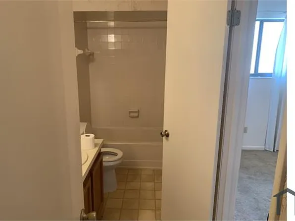 5540 Greatpine Ln N, Jacksonville, FL 32244
