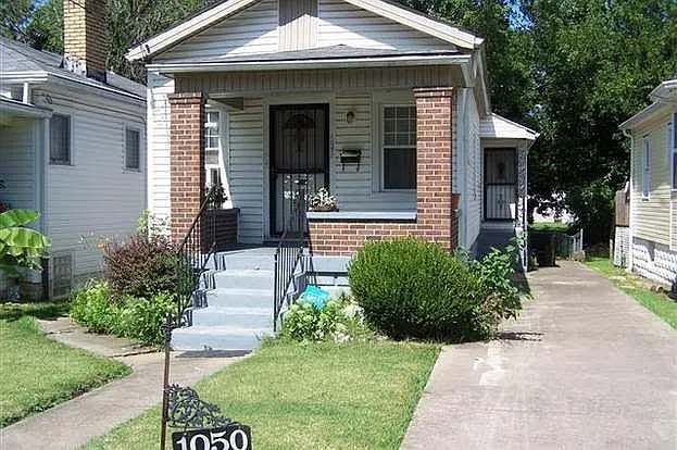 1050 S 43rd St