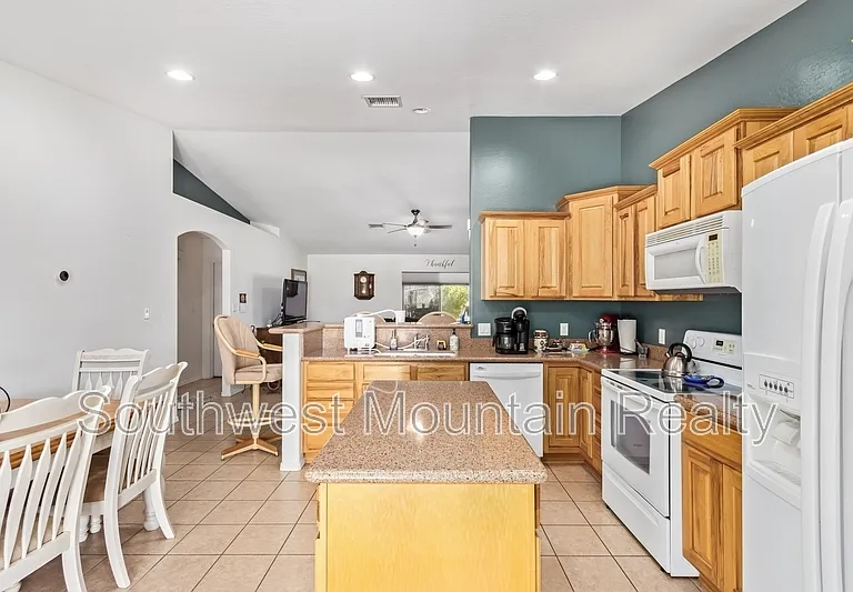 1202 W Prior Ave — Photo 17