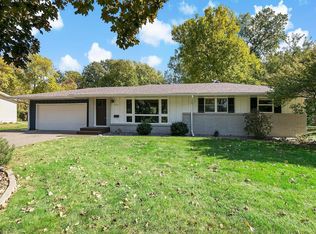 1676 Hampshire Ln N, Minneapolis, MN 55427