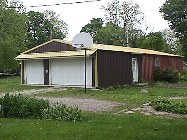 2nd image of 203 Toner St