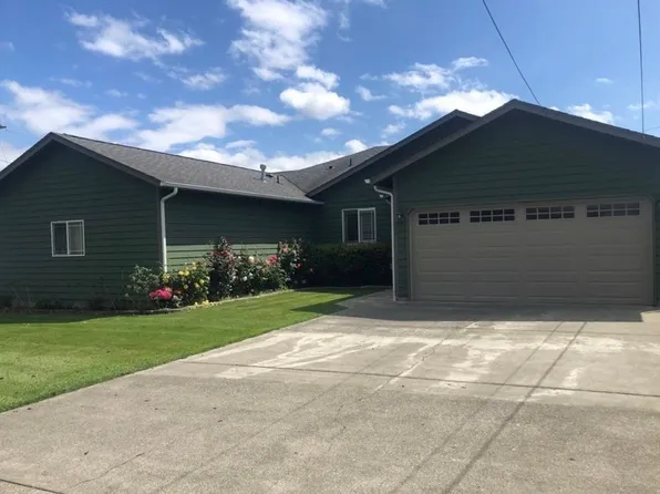 222 S 3rd St, Buckley, WA 98321