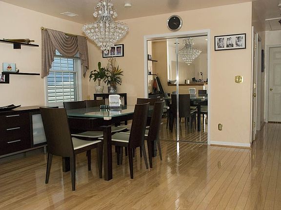 Elegan Dining Room