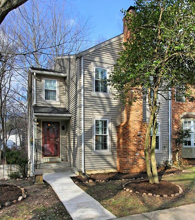 1st image of 10087 Chestnut Wood Ln