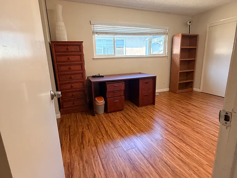 437 Boynton Ave #4 — Photo 1