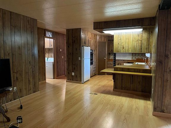 2nd image of 2929 N Macarthur Dr #122