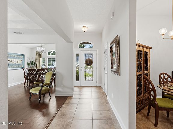 3rd image of 15710 TWIN CREEK Drive