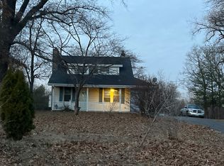 725 Hudson Rd, Saint Louis, MO 63135