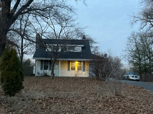 725 Hudson Rd, Saint Louis, MO 63135