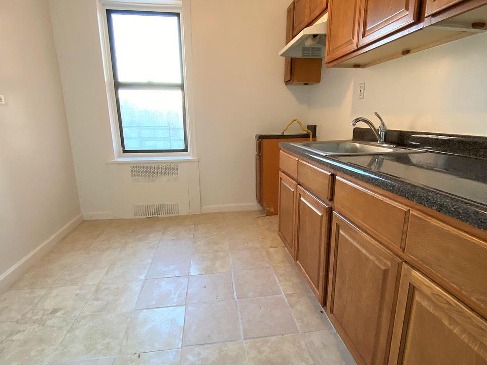 2nd image of 4731 White Plains Rd