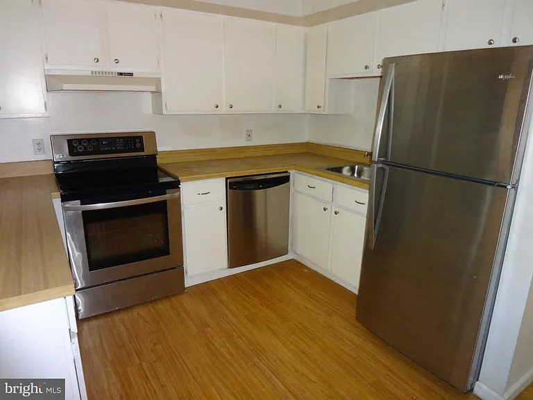216 W Chester Pike #B — Photo 42