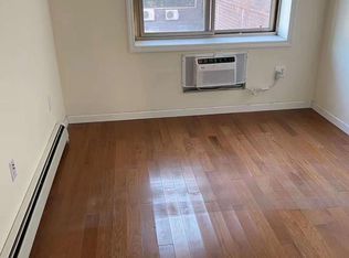 41-13 Haight St #2B, Flushing, NY 11355